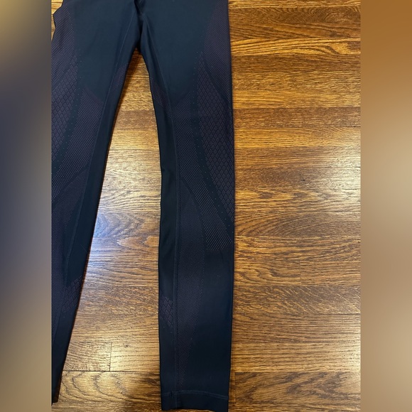 Lululemon leggings - Picture 3 of 6